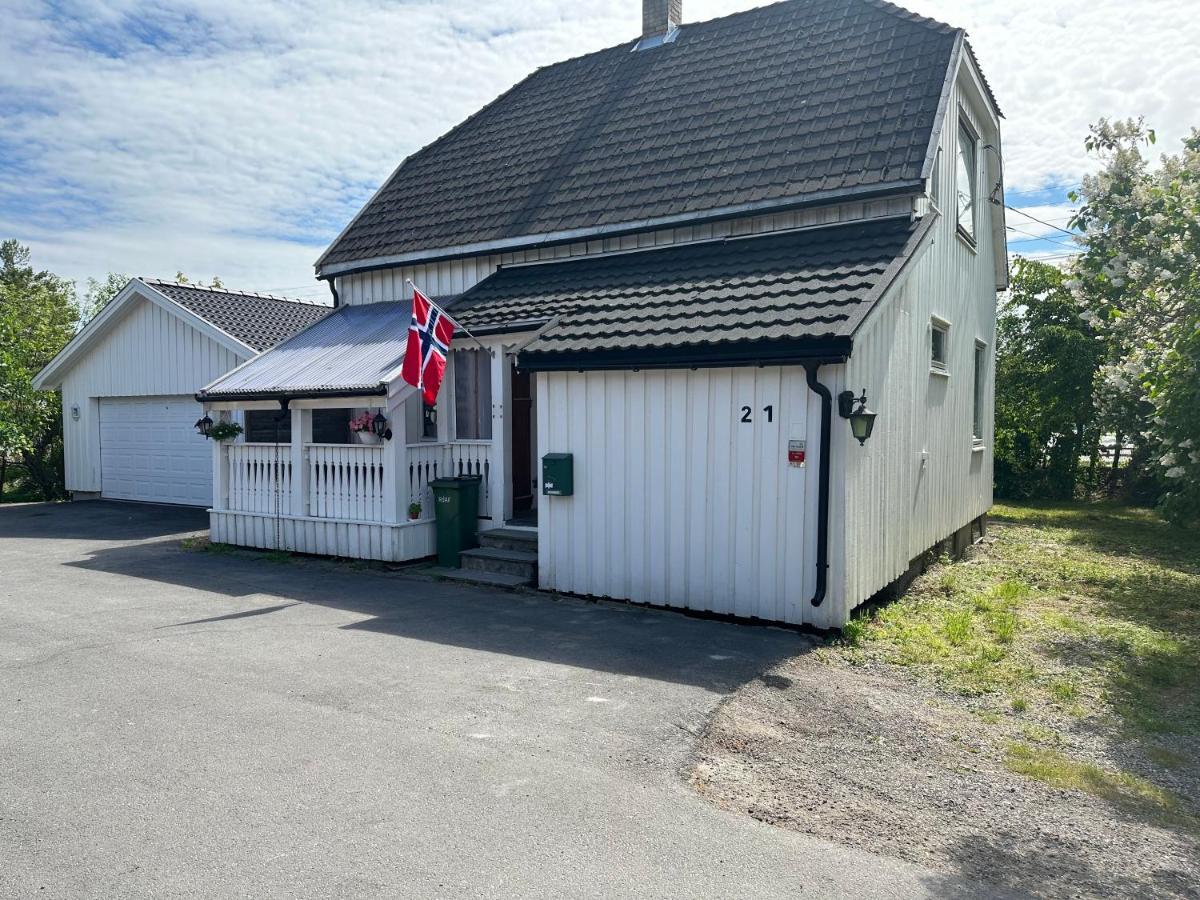 Oslo House, Nedre Kjellerstuvei, First Floor, Twin Room Lillestrøm Екстериор снимка